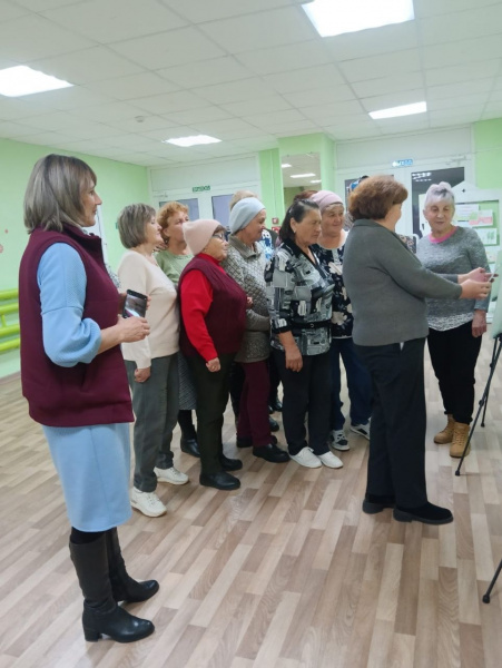 Добрые посиделки «Мои года мое богатство» организовали библиотекари Октябрьской сельской библиотеки