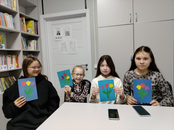 Мастер – класс «Весенний букет» в Карабашской сельской библиотеке