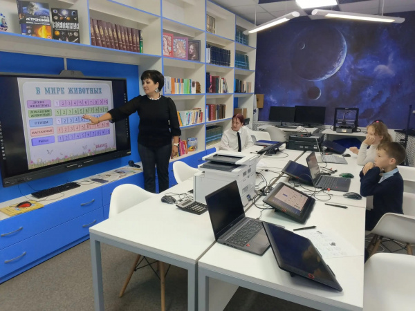 «Мир животных в PowerPoint: участники МедиаЛаб лаборатории создают игру - викторину с анимацией и звуком»