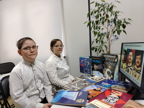Краеведческий час «У истоков космонавтики» в Карабашской сельской библиотеке