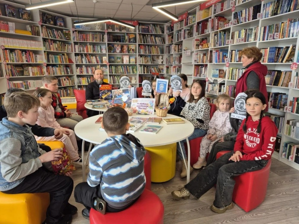 Информдосье «108 минут» в Октябрьской сельской библиотеке