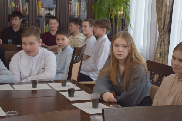 Интеллектуальный час ко Дню науки в Центральной районной библиотеке