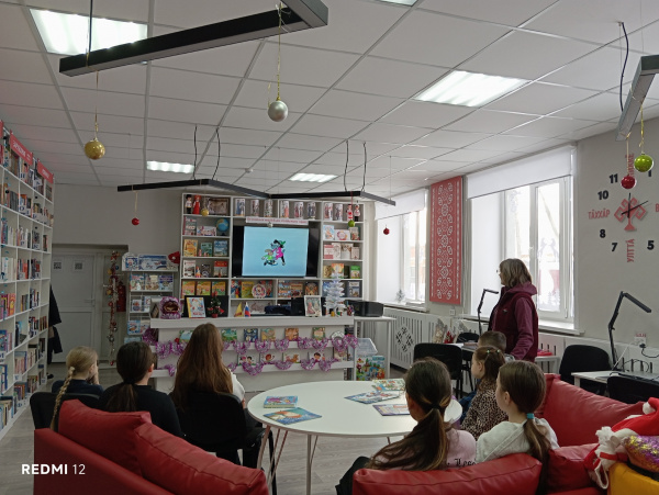 Новогодний кинозал в Октябрьской сельской библиотеке