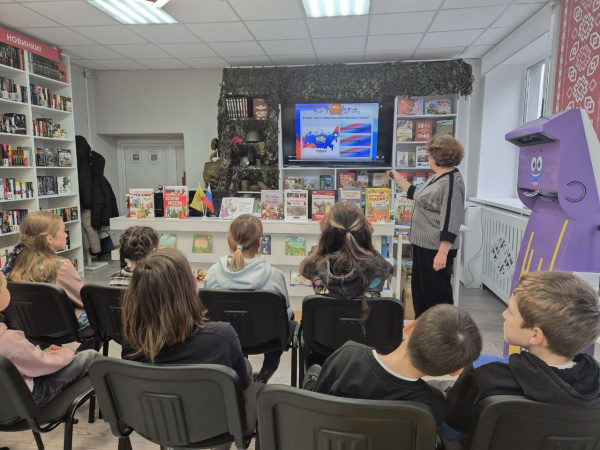 Октябрьская сельская библиотека присоединилась к окружной библиотечной акции «Единством славится Россия»