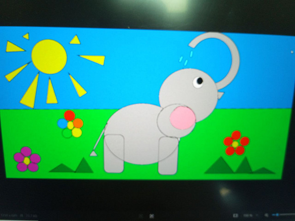 Цифровые художники Медийной лаборатории создают свои сказочные иллюстрации.