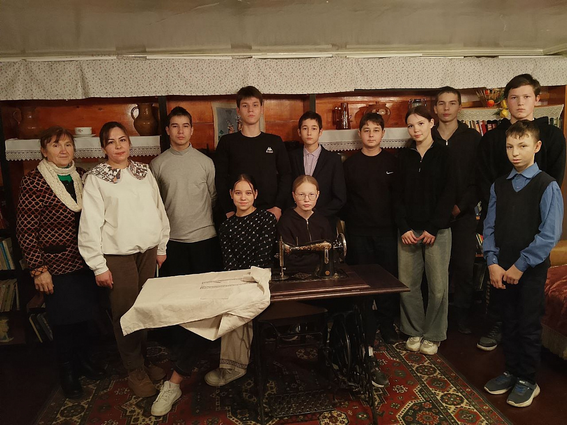 Экскурсия по Центральной районной библиотеке учащимися МБОУ "Кугеевской ООШ"