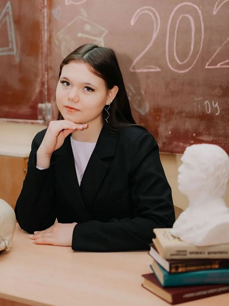 Полина Андреева – читательница Эльбарусовской библиотеки стала призёром конкурса «Ода русскому языку»