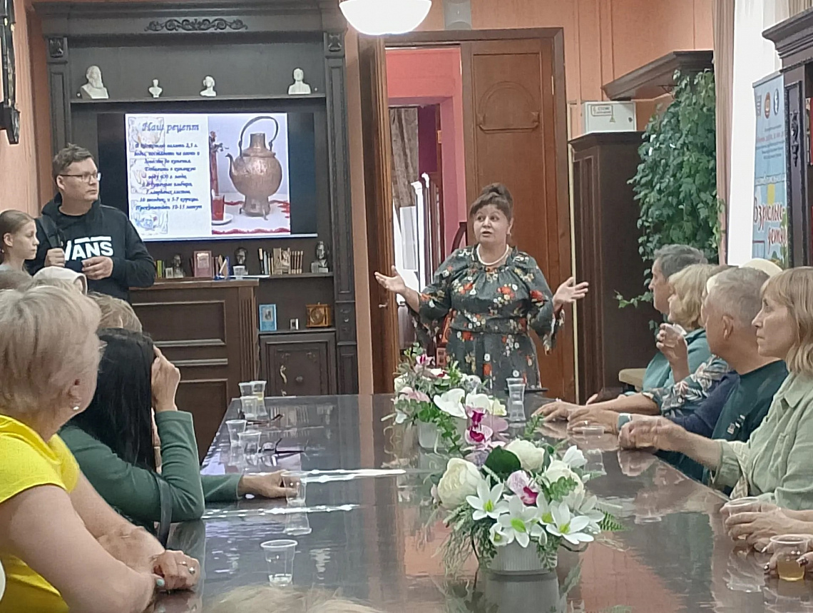 Туристы открыли для себя дом купца Соснина