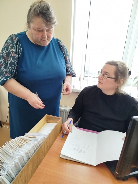 Сотрудники Центральной и Детской библиотек выехали с методической помощью в Сутчевскую сельскую библиотеку