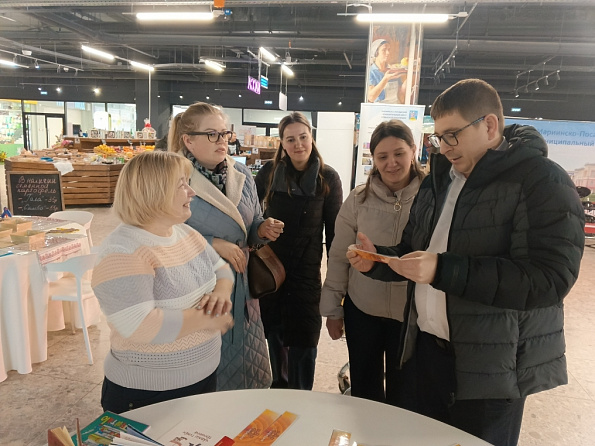 Книжную выставку с викториной «Мир Чувашии: открывая страницы книг» представили на выставке «Пехет»