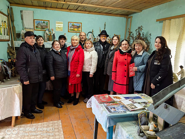 Творческие коллективы г. Новоульяновска посетили д. Сюндюково